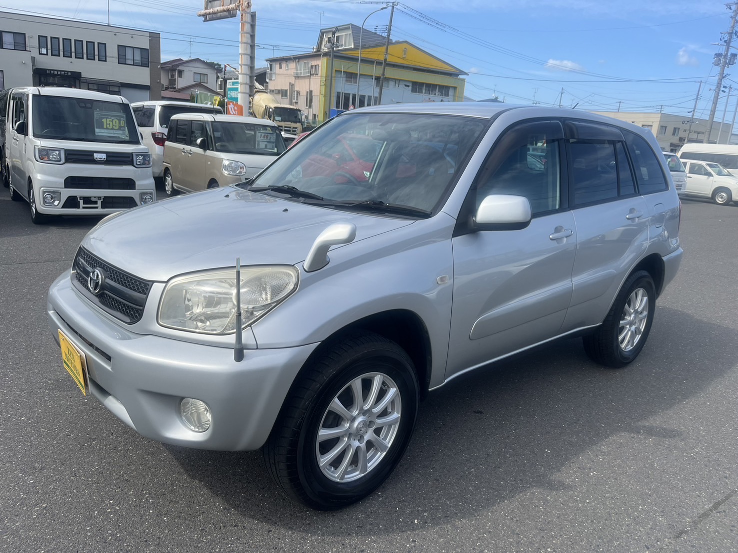 2005-toyota-rav4-j