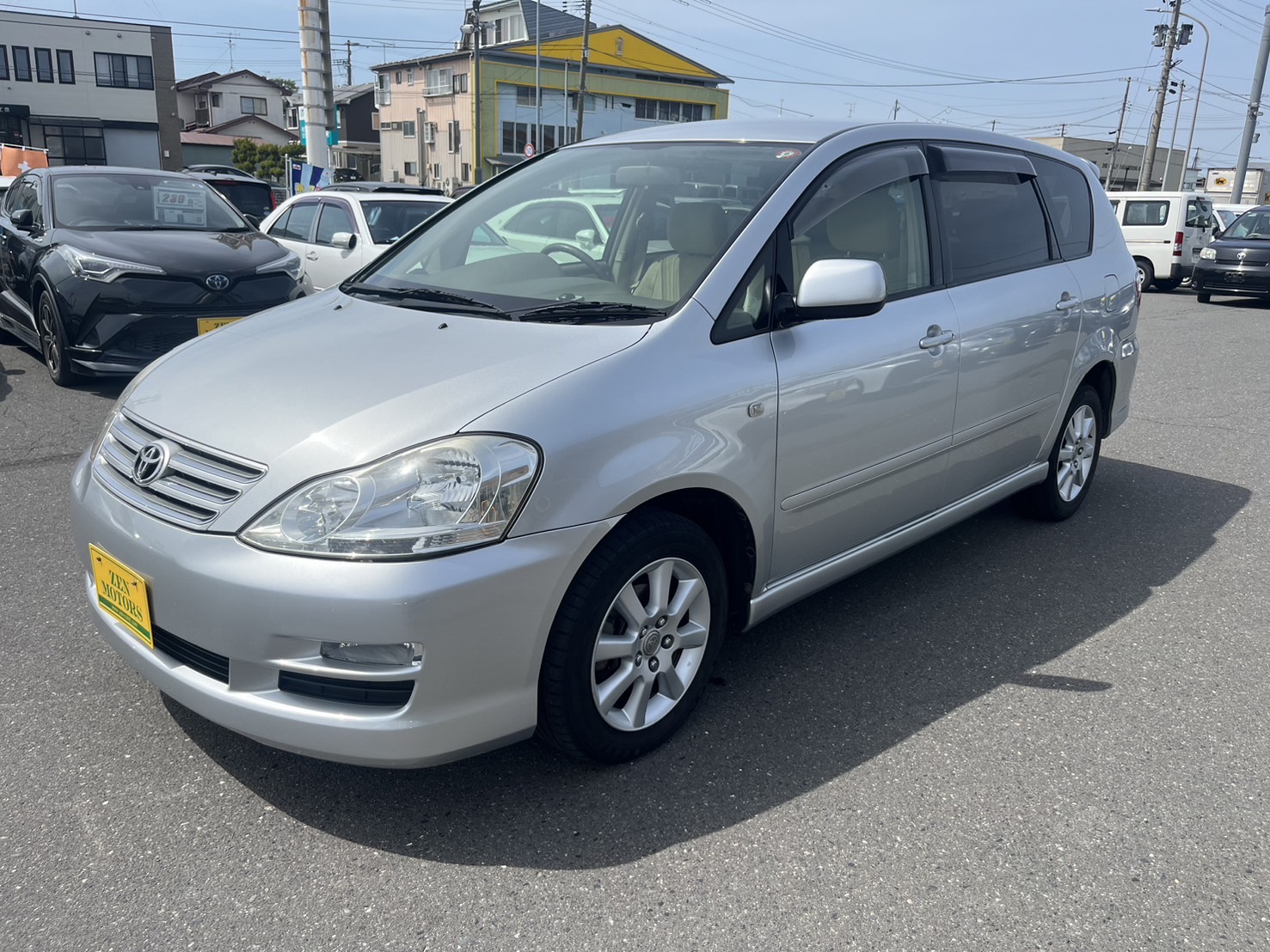 2004-toyota-ipsum