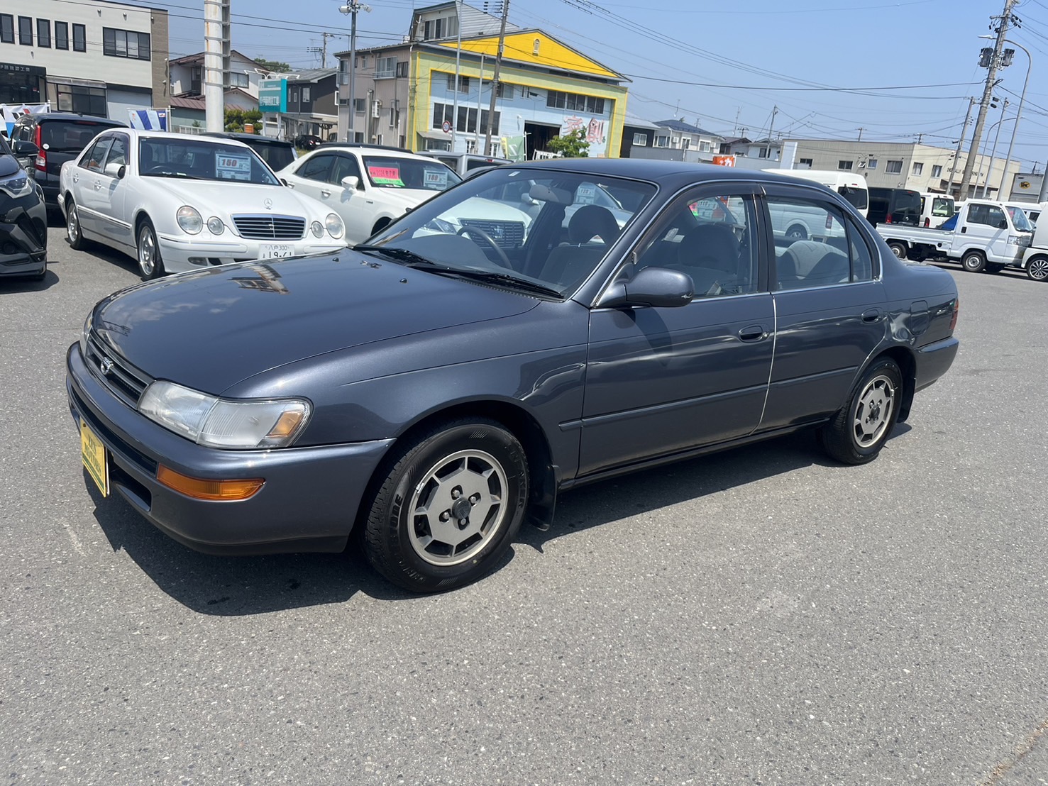 1993-toyota-corolla-sedan