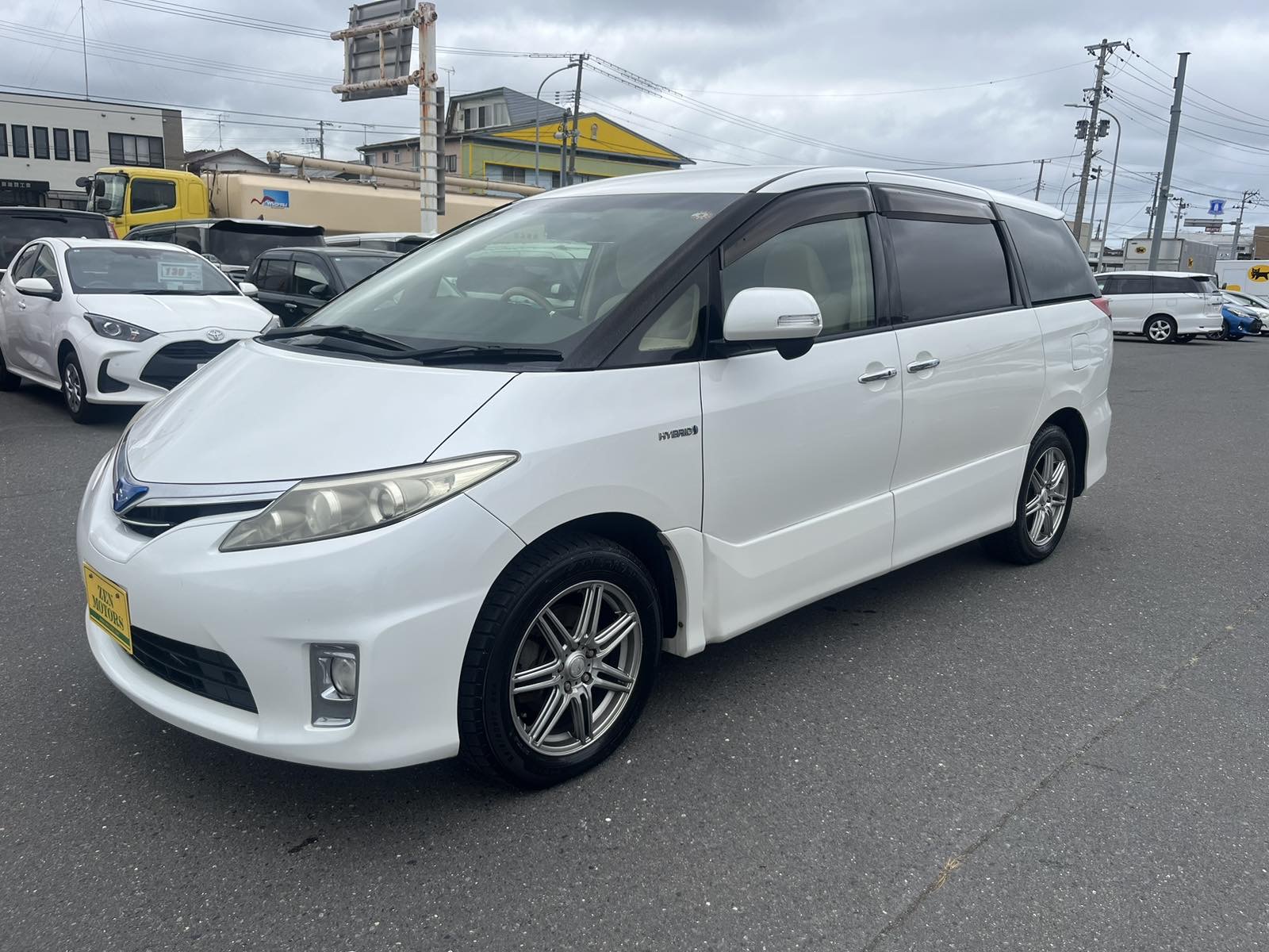 2012-toyota-estima-hybrid