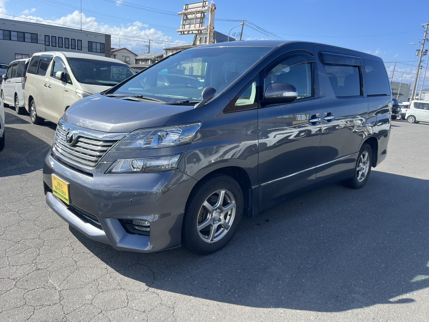 2010-toyota-vellfire