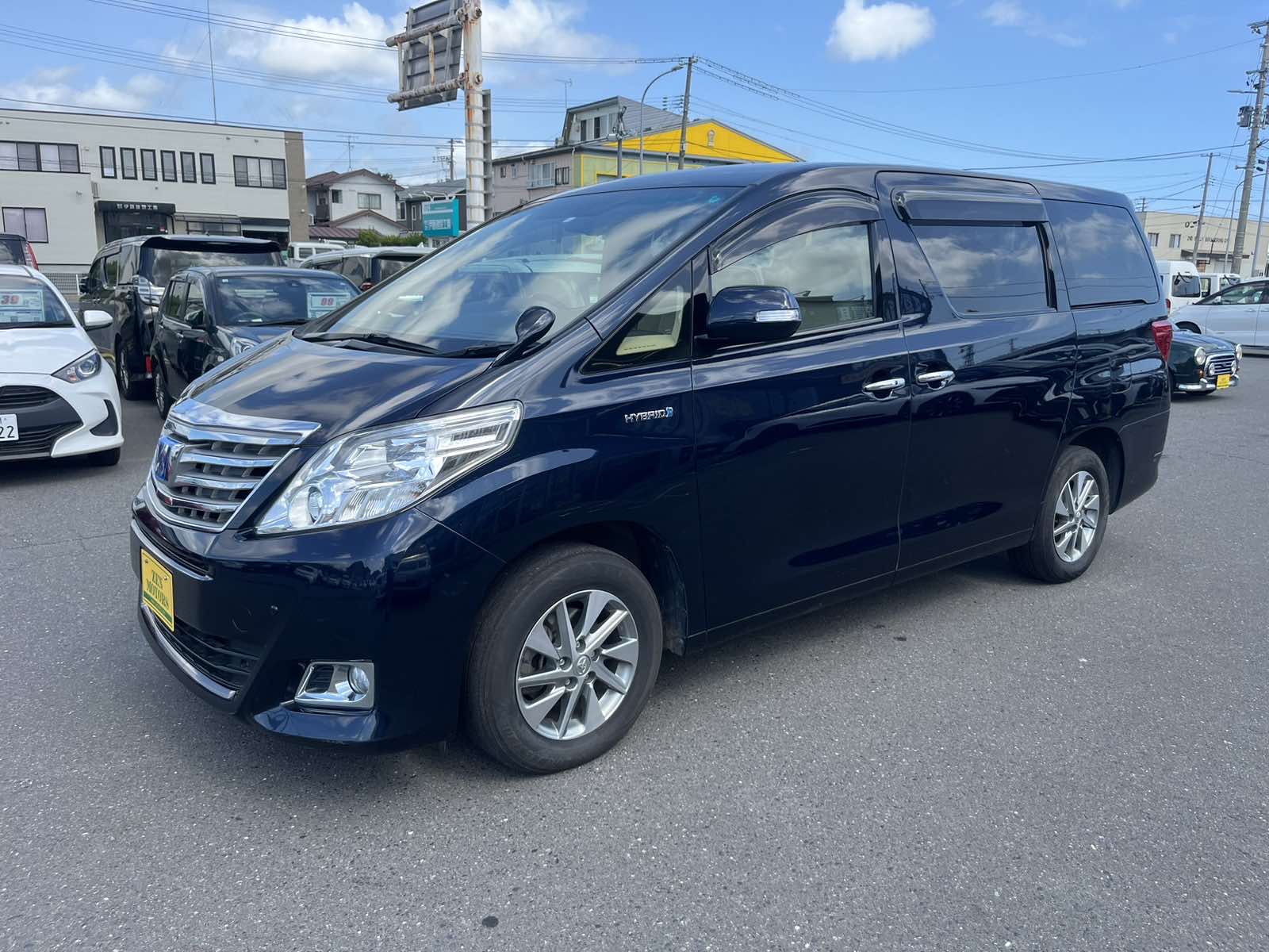 2014-toyota-alphard-hybrid