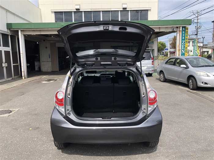 Used 2012 Toyota AQUA for sale - Zen Co. Ltd.