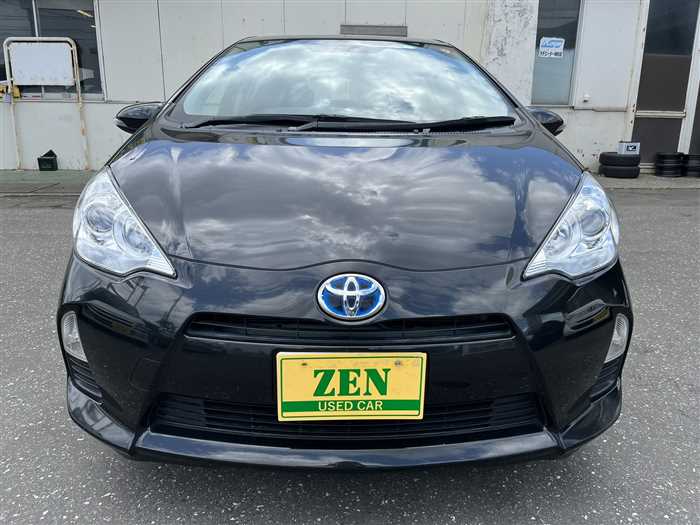 Used 2013 Toyota AQUA for sale - Zen Co. Ltd.