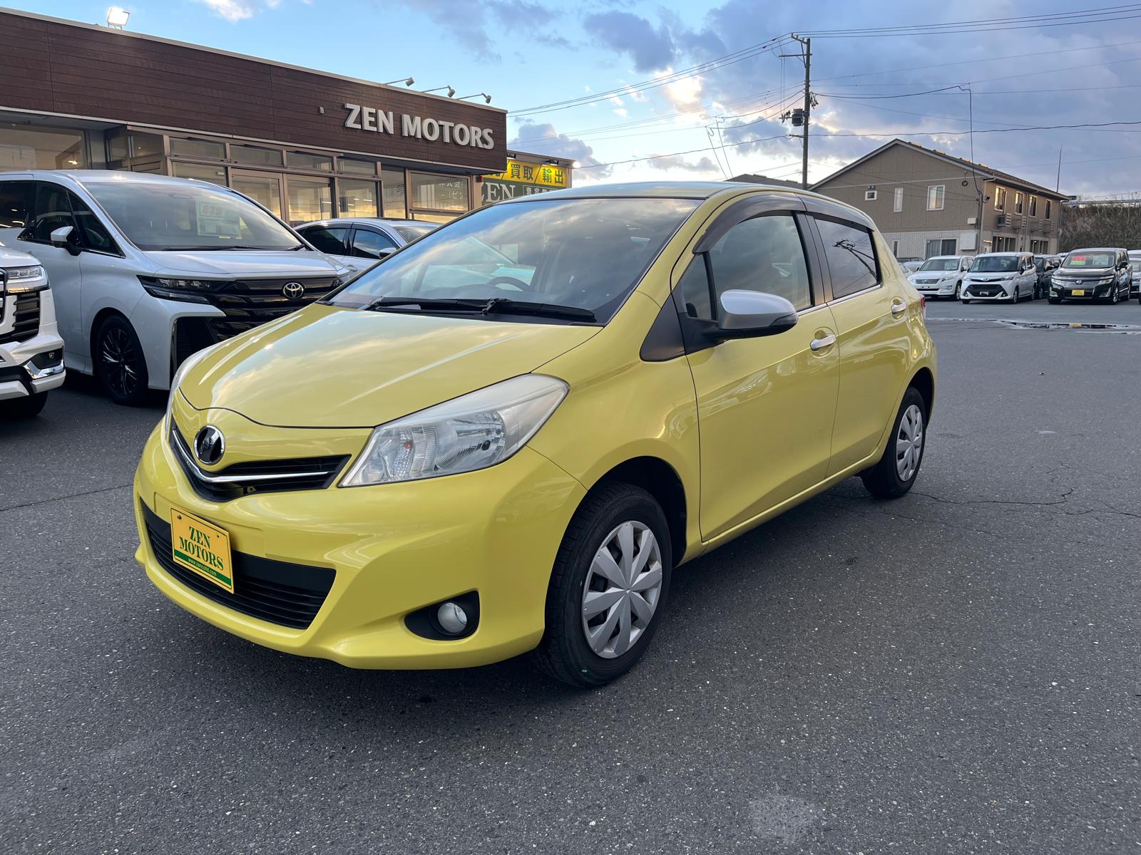 2013-toyota-vitz