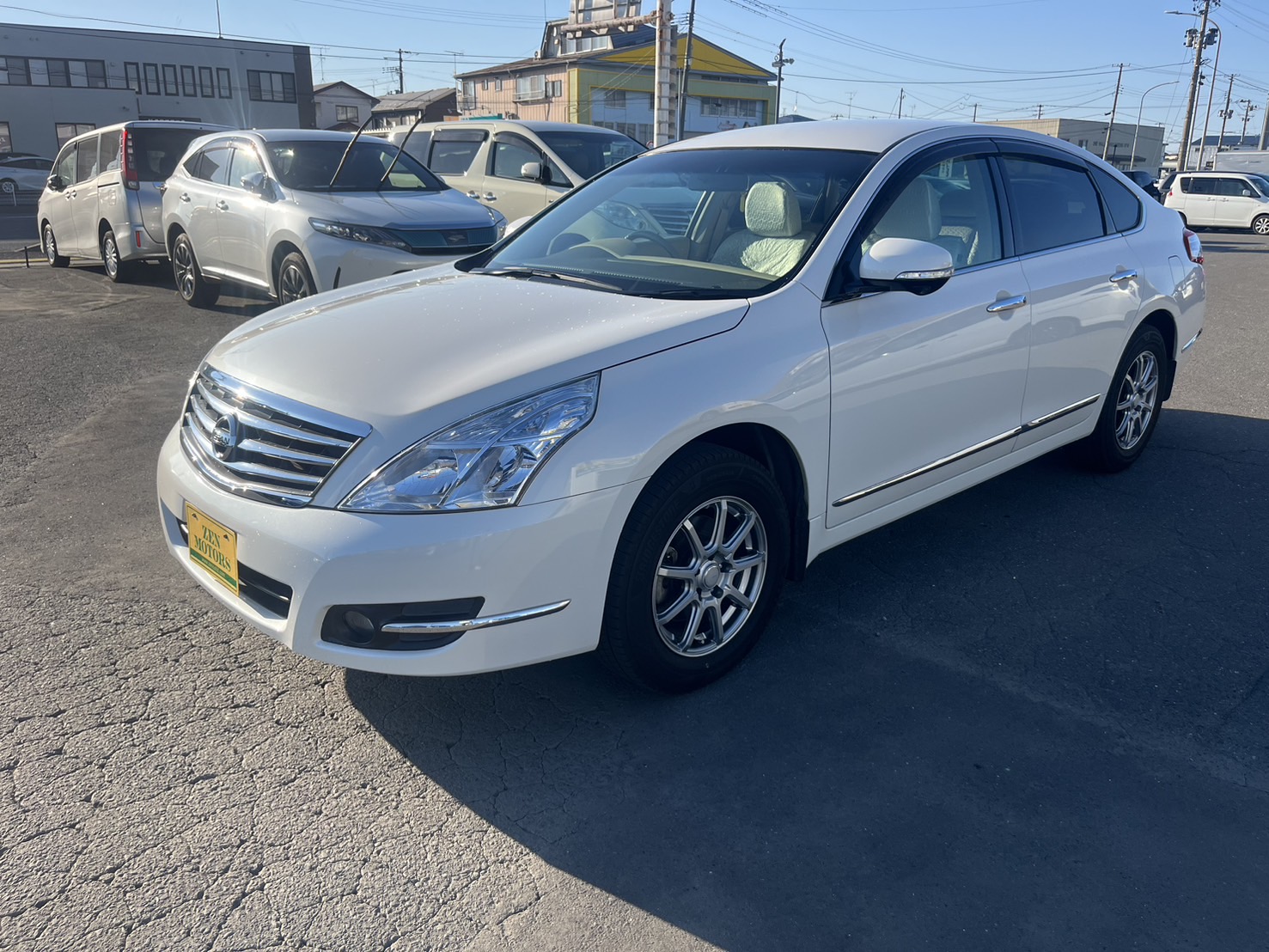 2013-nissan-teana