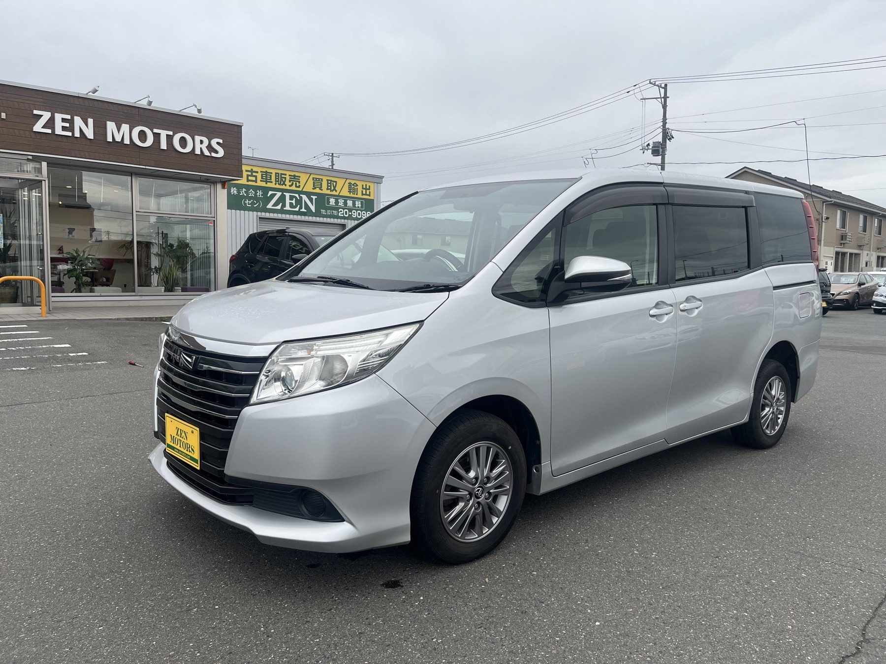 2016-toyota-noah