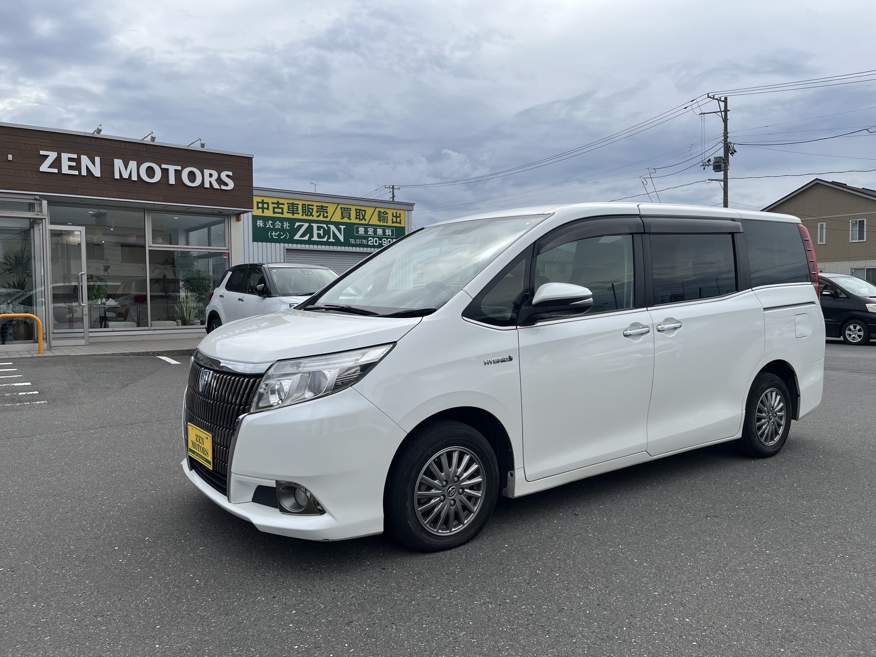 2015-toyota-esquire